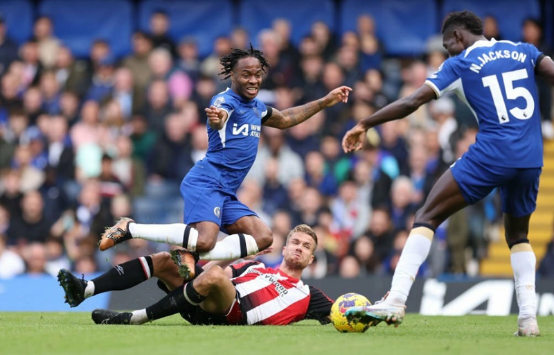 Chelsea hụt hơi trong cuộc đua tranh giành sao Crystal Palace