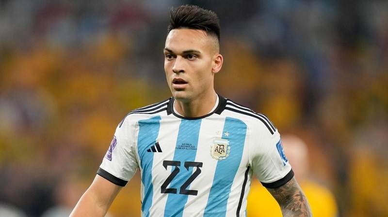 duoc-chelsea-mu-hoi-tham-lautaro-martinez-co-hanh-dong-khien-thuong-vu