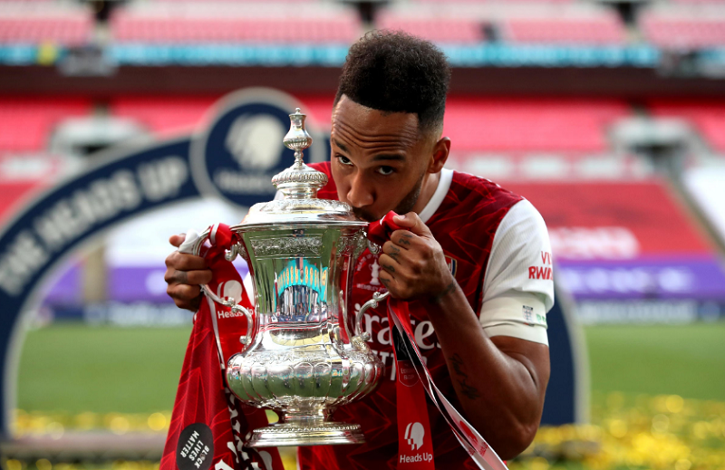 Pierre-Emerick Aubameyang: Điệu santo bất tận