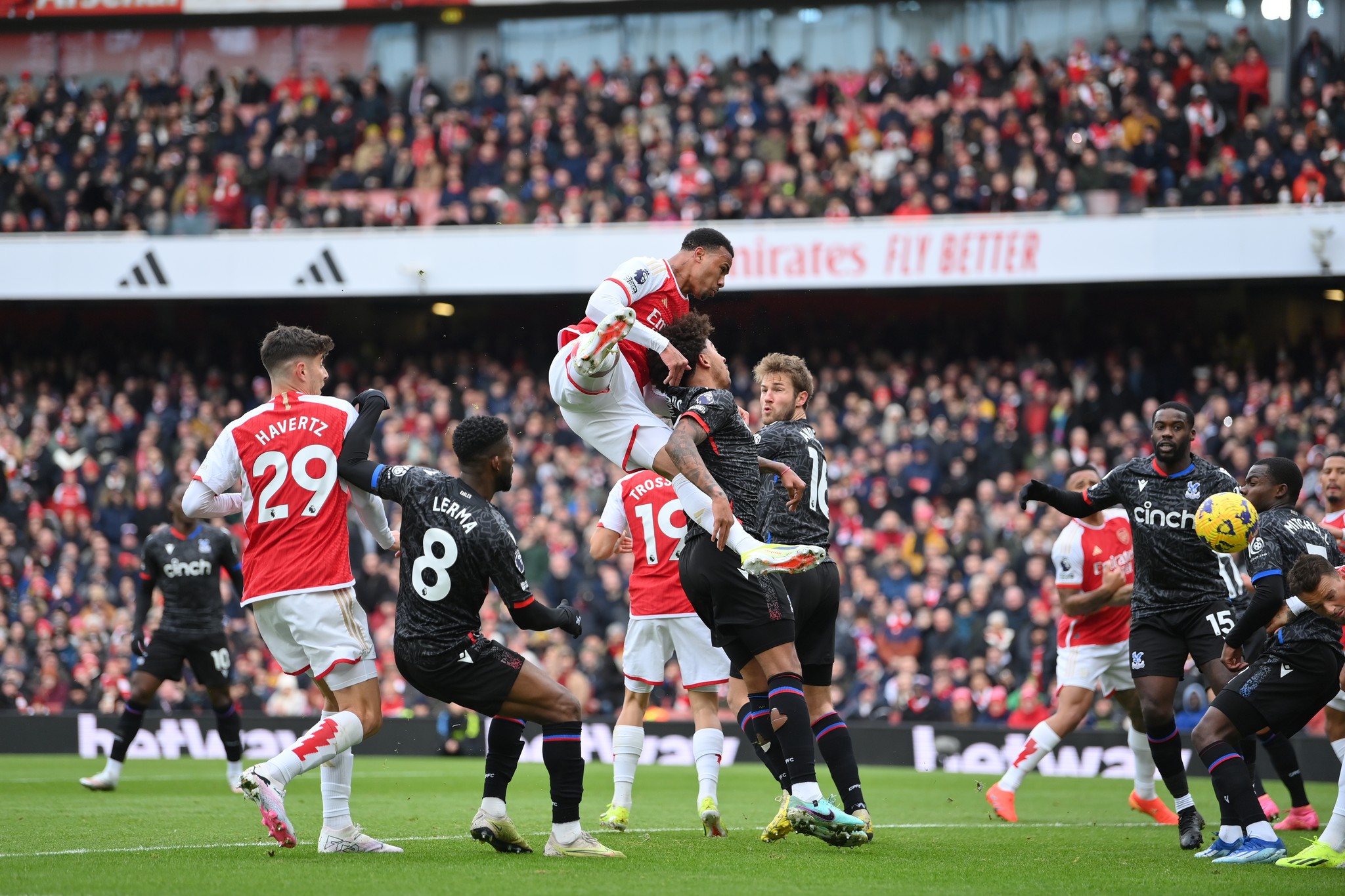 Joleon Lescott: ‘Arsenal chỉ xứng đáng xếp thứ 3 Premier League’