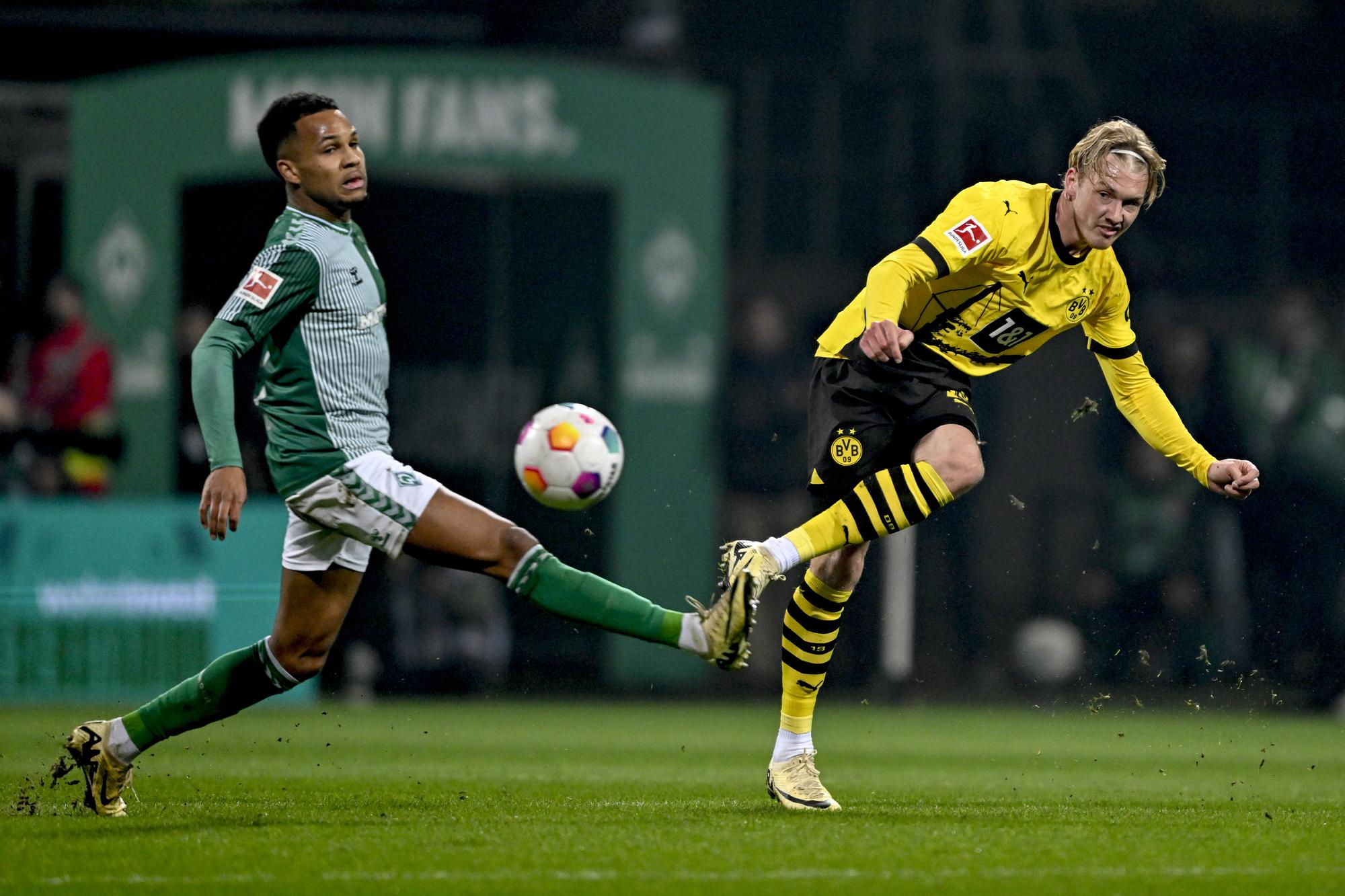 Werder Bremen vs Dortmund (00:30 &#8211; 10/03) | Xem lại trận đấu