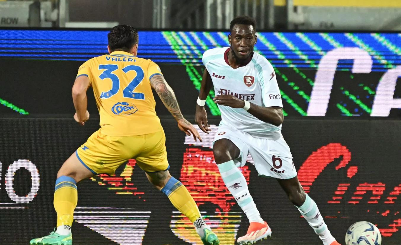 Frosinone vs Salernitana (01:45 &#8211; 27/04) | Xem lại trận đấu