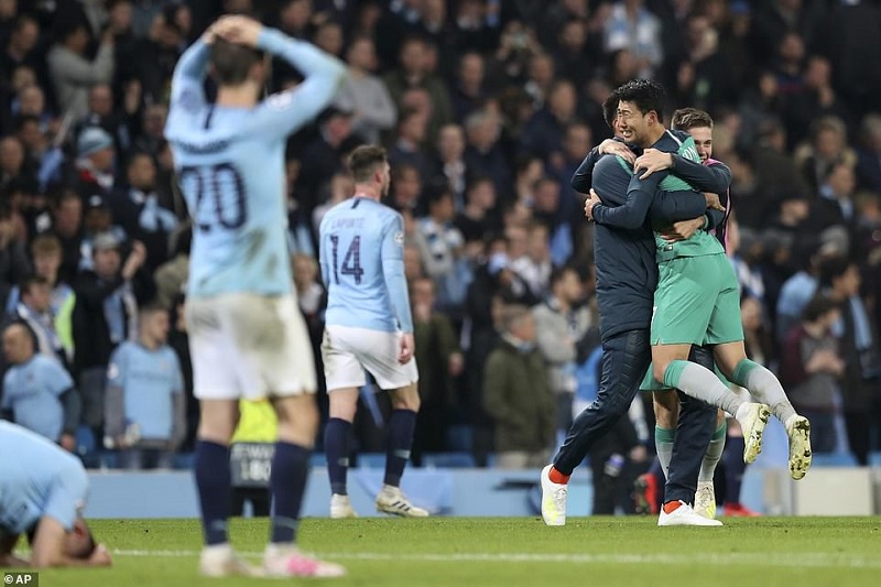 Cesc Fabregas: ‘Man City sẽ mất điểm trước Tottenham, Arsenal sẽ vô địch’