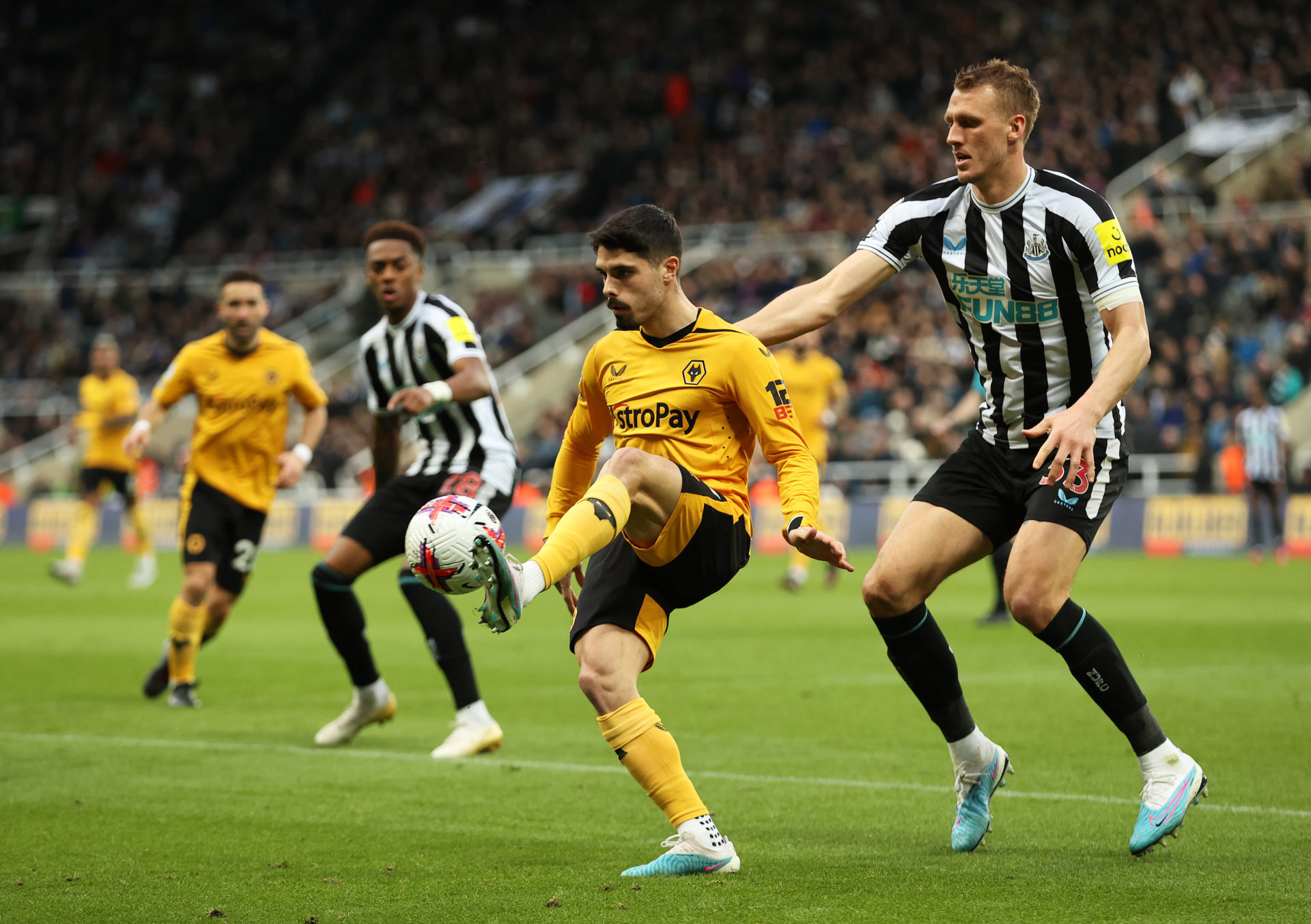 Nhận định soi kèo Wolverhampton vs Newcastle United vào 22h30 ngày 15/9/2024