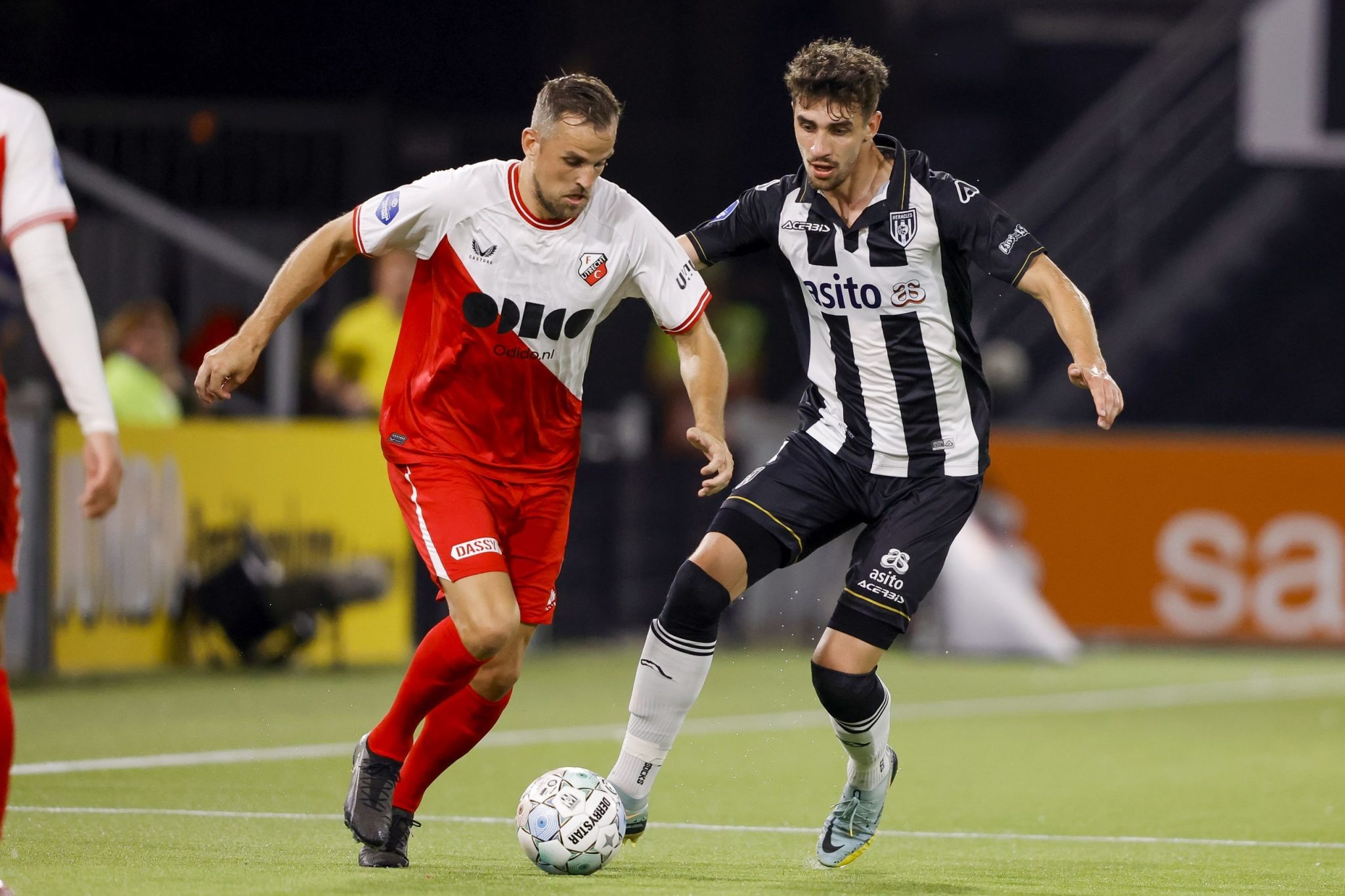 Nhận định soi kèo Utrecht vs Heracles lúc 02h00 ngày 9/11/2024